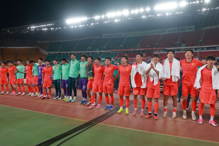 北青:国足全面配合U23亚运会备战,王钰栋等将缺席9-10月热身赛