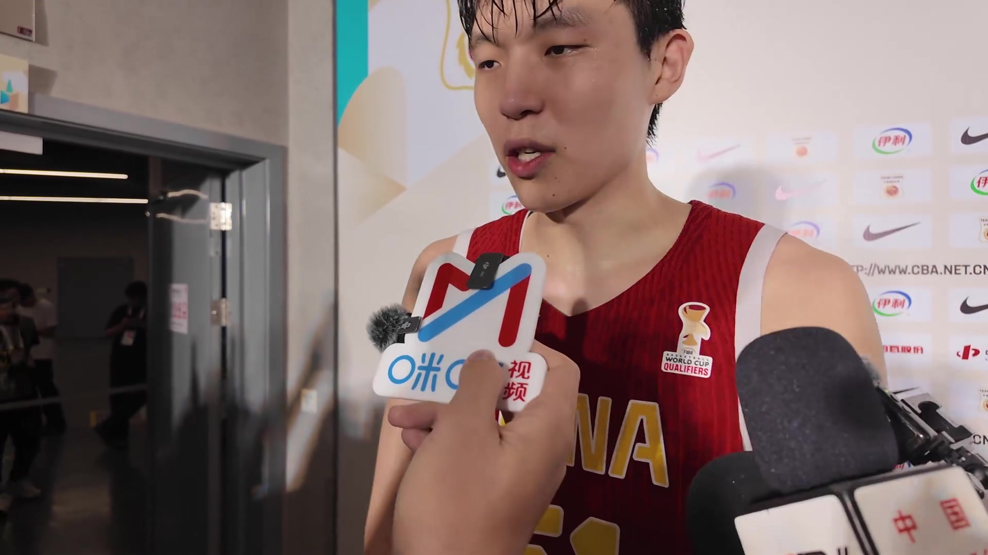 杨瀚森：很激动 喜欢这种氛围 回来就是把夏联练的东西运用到场上